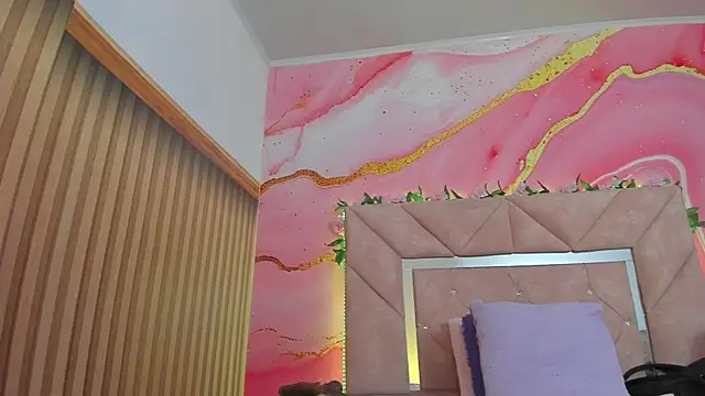 Taylor  cooper online show from April 2026 06:36:02 PM