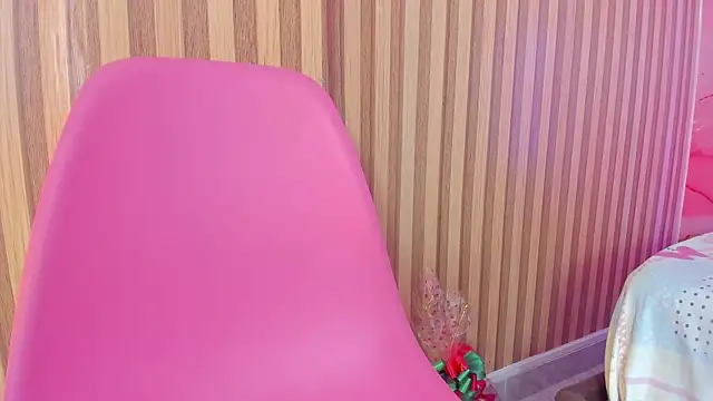 Taylor  cooper online show from December 2025 06:41:01 PM