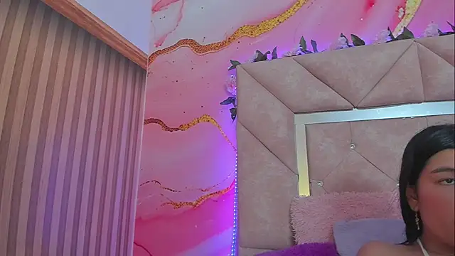 Taylor  cooper online show from September 2025 06:26:02 PM