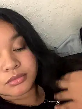 Snapshot of arielopal chatting on December 2025 06:41:02 AM arielopal online show from December 2025 06:41:02 AM