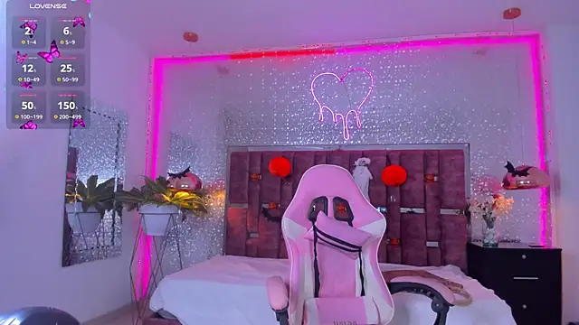 KylieVictoria online show from October 2025 04:55:02 AM