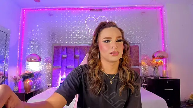 KylieVictoria online show from November 2025 03:40:01 AM