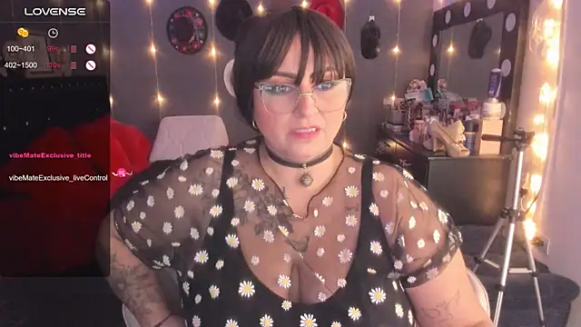 Snapshot of Ivonnee__ chatting on March 2025 04:30:02 AM Ivonnee online show from March 2025 04:30:02 AM