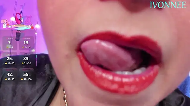 Snapshot of Ivonnee__ chatting on February 2026 11:42:02 AM Ivonnee online show from February 2026 11:42:02 AM