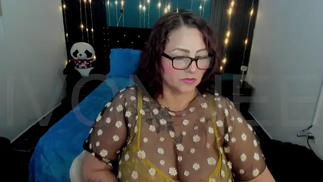 Ivonnee   online show from August 2026 01:11:01 AM