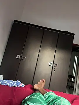 Dreamistofly online show from April 2026 01:07:01 AM