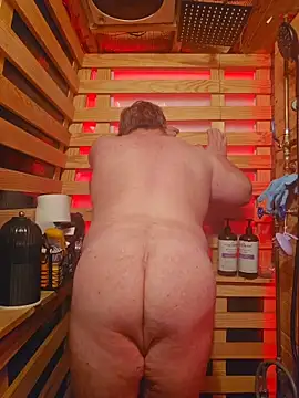 Snapshot of alienbunny chatting on October 2025 04:02:02 AM alienbunny online show from October 2025 04:02:02 AM