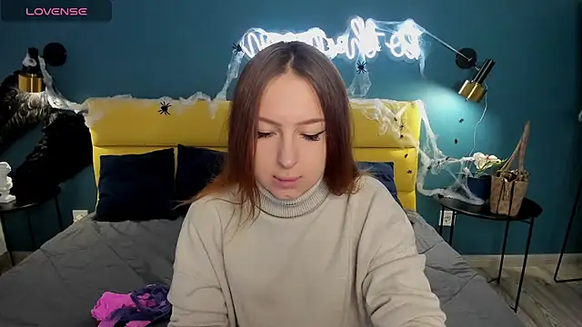 KetrinWhite online show from October 2025 01:26:02 AM