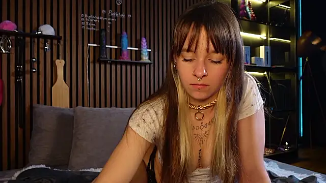 Izzy Inked online show from March 2026 02:17:01 PM