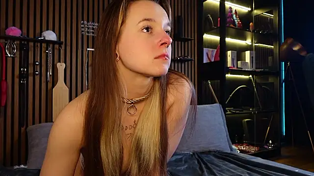 Izzy Inked online show from March 2026 08:21:02 PM