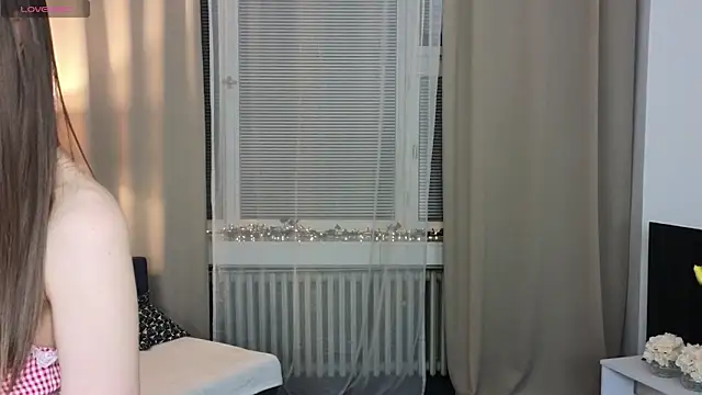 Snapshot of NovaBlissss chatting on February 2025 03:48:01 AM NovaBlissss online show from February 2025 03:48:01 AM