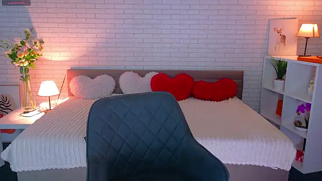 NovaBlissss online show from May 2026 04:10:01 PM