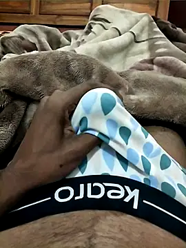 ravi707984 online show from December 2025 12:33:01 PM