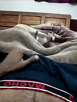 ravi707984 online show from December 2025 05:14:02 PM