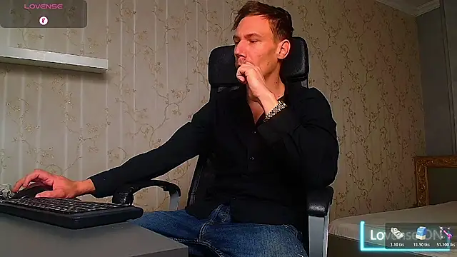 Snapshot of MateoBenjaminX chatting on November 2025 07:12:02 AM MateoBenjaminX online show from November 2025 07:12:02 AM