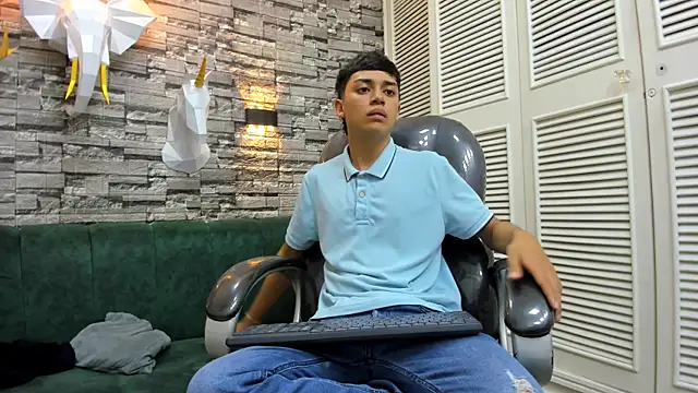 DamiBright online show from October 2025 05:26:01 PM