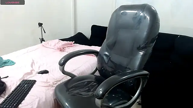 DamiBright online show from March 2025 12:53:01 AM
