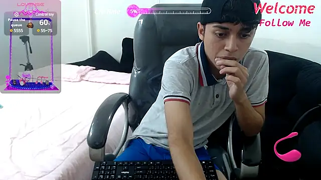 DamiBright online show from March 2025 06:32:02 PM