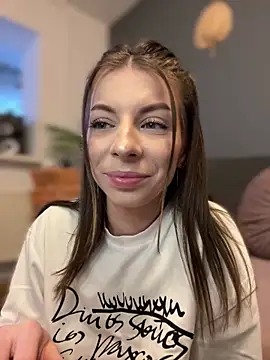 Mia Ethan online show from January 2025 02:47:02 PM