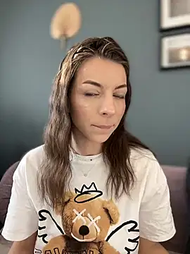 Mia Ethan online show from March 2025 05:17:02 AM