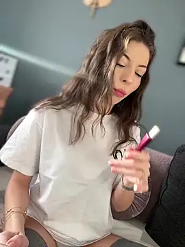 Mia Ethan online show from March 2025 05:13:02 AM