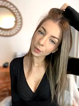 Mia Ethan online show from October 2025 09:19:02 AM