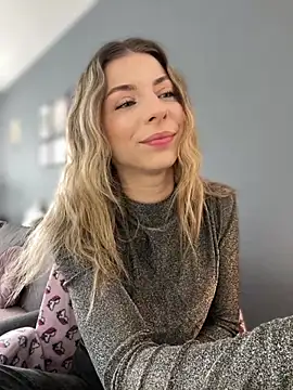 Mia Ethan online show from March 2026 07:35:02 AM