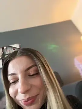 Mia Ethan online show from April 2026 12:29:02 PM