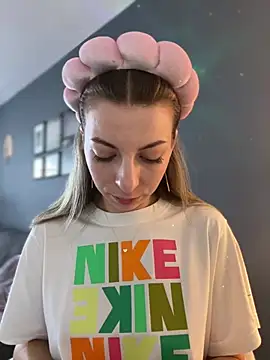 Mia Ethan online show from July 2026 09:17:01 AM