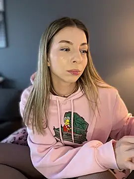 Mia Ethan online show from March 2026 02:09:01 PM