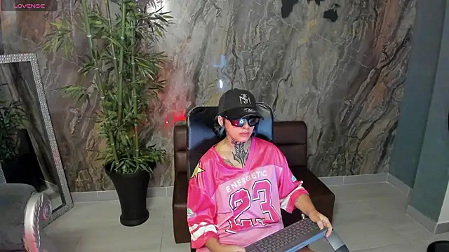 Alahia Dangelo online show from March 2026 05:37:01 PM