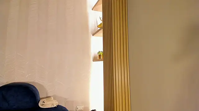 Alahia Dangelo online show from May 2026 05:45:02 PM