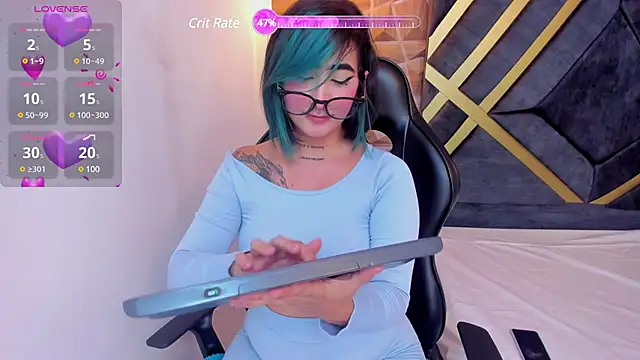 Snapshot of Alahia_Dangelo chatting on March 2025 05:52:02 PM Alahia Dangelo online show from March 2025 05:52:02 PM