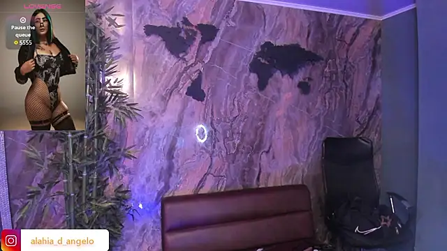 Alahia Dangelo online show from February 2026 05:41:01 PM