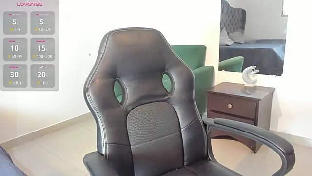  maria foxx  online show from October 2025 06:27:01 PM