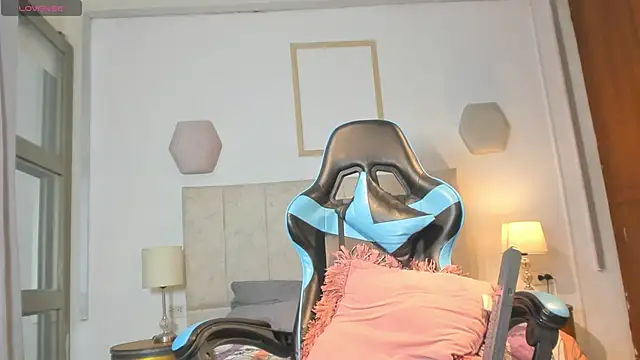  maria foxx  online show from March 2026 06:53:02 PM