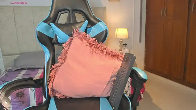  maria foxx  online show from March 2026 01:01:01 PM