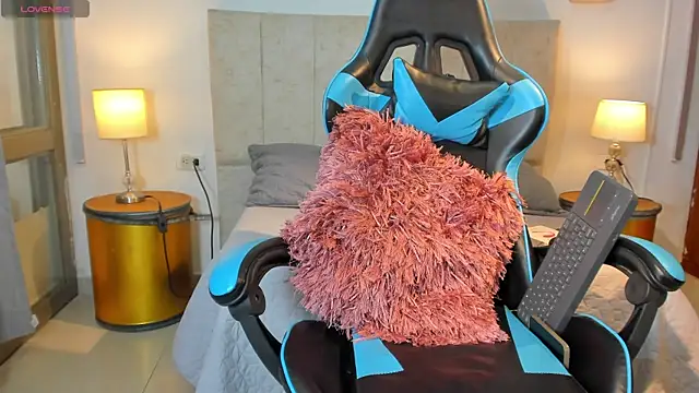  maria foxx  online show from January 2026 05:20:01 PM