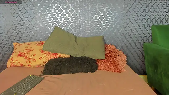  maria foxx  online show from November 2025 06:29:02 PM