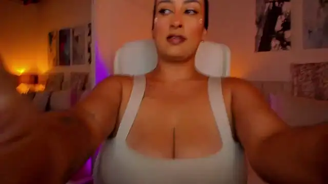 Snapshot of DaniRousse chatting on March 2025 09:13:02 PM DaniRousse online show from March 2025 09:13:02 PM