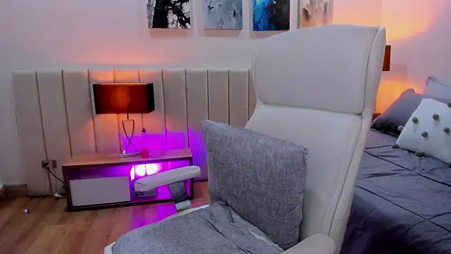 DaniRousse online show from December 2025 03:38:02 AM