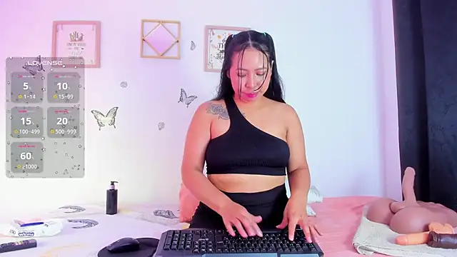 EmmaRogers online show from October 2025 01:56:01 PM