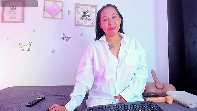 EmmaRogers online show from November 2025 02:56:01 PM