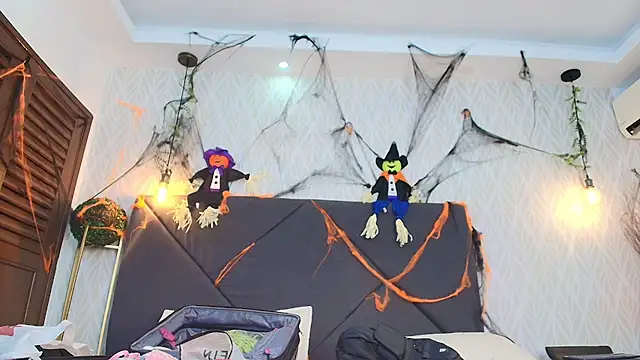 sandy rivas online show from October 2025 12:07:01 PM