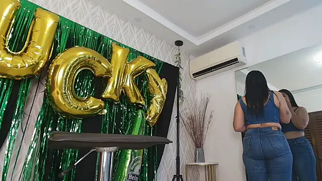 Snapshot of sandy_rivas chatting on March 2026 12:05:01 PM sandy rivas online show from March 2026 12:05:01 PM