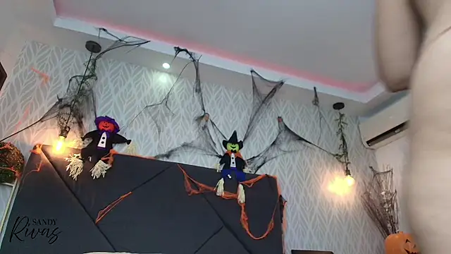 sandy rivas online show from November 2025 12:09:02 PM