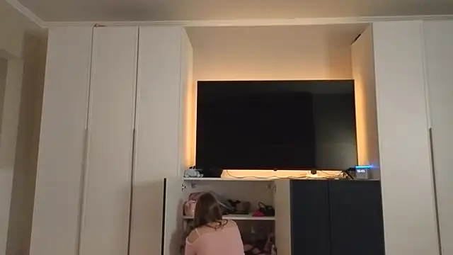 endlesssoffi online show from November 2025 08:24:01 PM