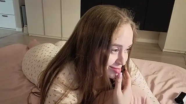 endlesssoffi online show from April 2026 07:50:02 PM