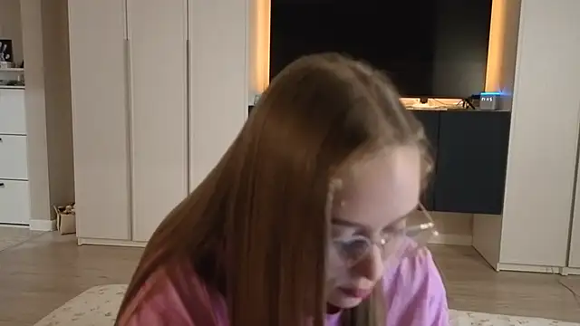 endlesssoffi online show from November 2025 06:18:01 PM