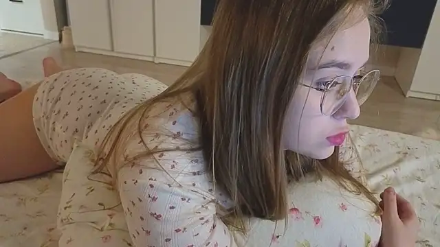 endlesssoffi online show from December 2025 05:37:02 PM